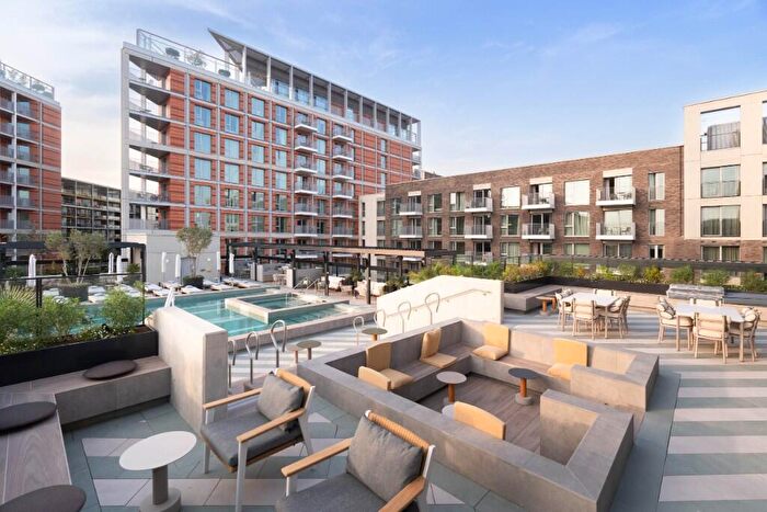 2 Bedroom Apartment To Rent In Nine Elms Lane, London, SW11