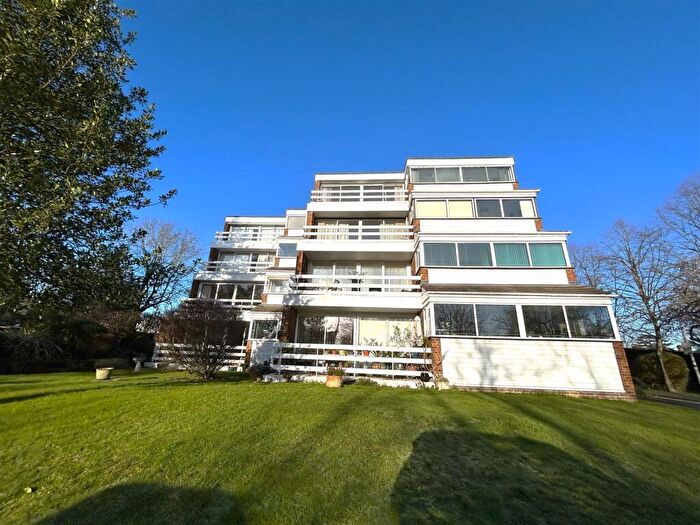 2 Bedroom Flat For Sale In Florida Court, Westmoreland Road, Bromley, BR2