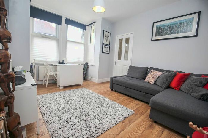 2 Bedroom Maisonette To Rent In Balfour Road, London, SE25