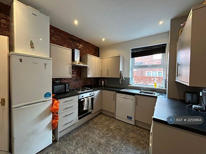 4 Bedroom Terraced House To Rent In Moseley Road, Fallowfield, Manchester, M14