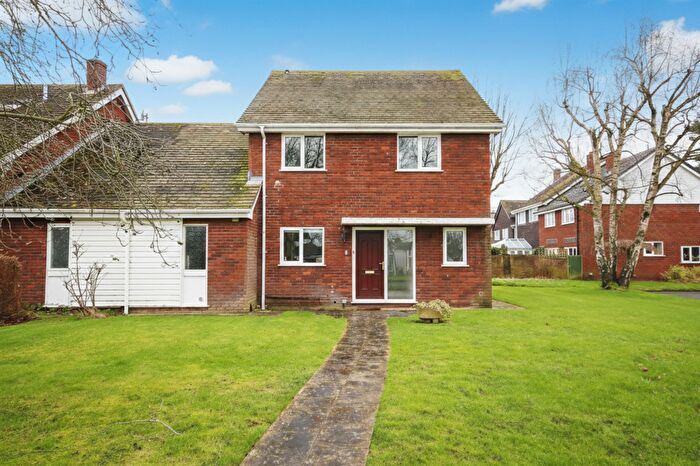 4 Bedroom End Of Terrace House For Sale In Cedarwood, Cuddington, CW8