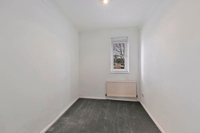 3 Bedroom Terraced House For Sale In Addison Road, Teddington, TW11