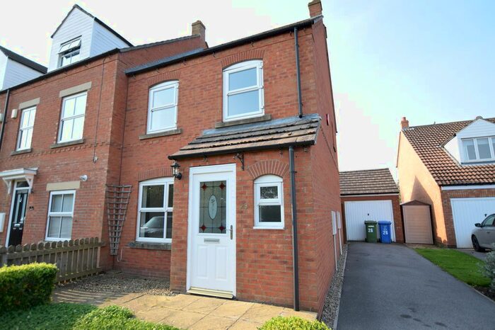 3 Bedroom Semi-Detached House To Rent In Hadrians Walk, Crossgates, Scarborough YO12