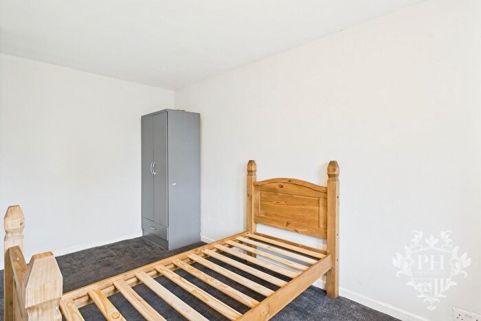 4 Bedroom Semi-Detached House To Rent In Homerton Road, Middlesbrough, TS3