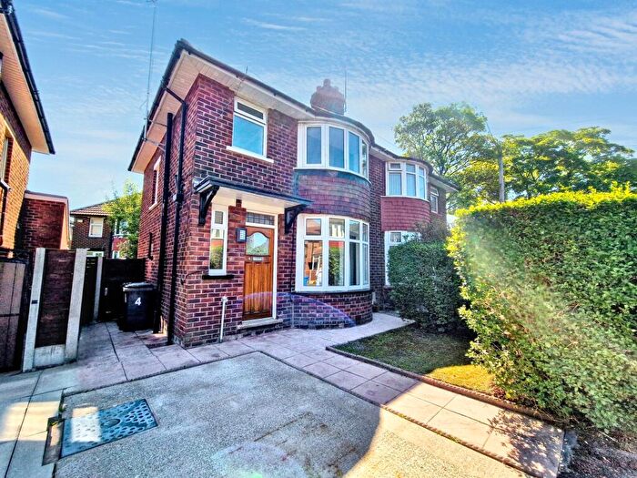 2 Bedroom Semi-Detached House To Rent In Conway Avenue, Whitefield, M45