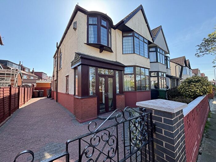 3 Bedroom Semi Detached House For Sale In Hatherley Avenue, Crosby, L23