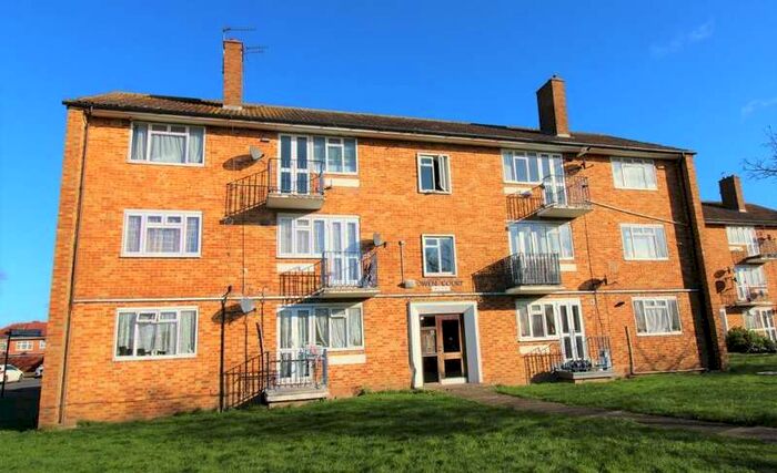 2 Bedroom Flat To Rent In Owen Court, Owen Road, Yeading, UB4