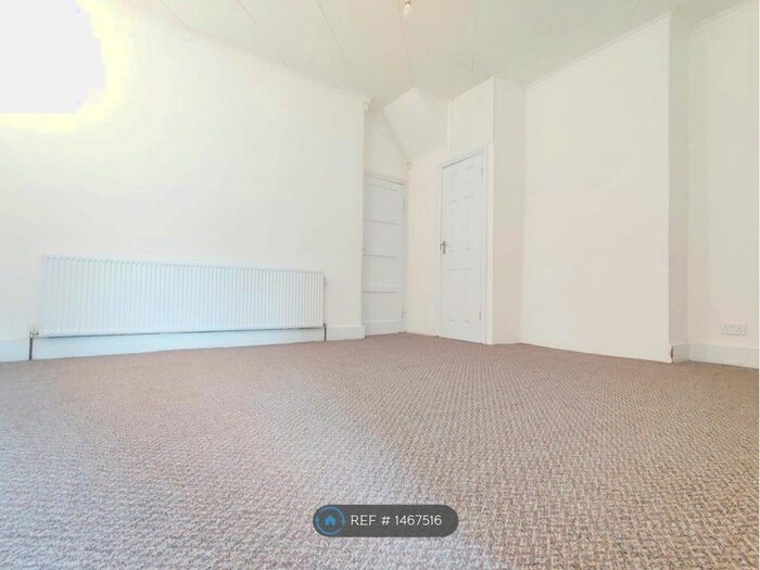 4 Bedroom Terraced House To Rent In Richmond Road, Ilford, IG1