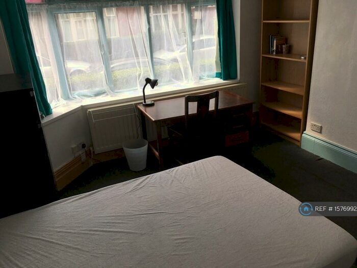 5 Bedroom Terraced House To Rent In Thurlby Street, Manchester, M13