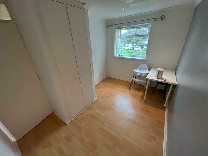 2 Bedroom Apartment To Rent In Flat, Kitwell Lane, Bartley Green, West