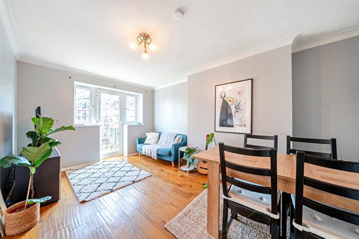 2 Bedroom Flat For Sale In Acorn Walk, Rotherhithe Street, Rotherhithe, SE16