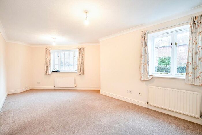 2 Bedroom Apartment To Rent In Peter Weston Place, Chichester, PO19