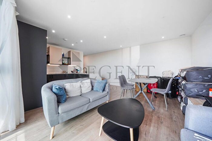 2 Bedroom Apartment To Rent In Willowbrook House, Coster Avenue, N4