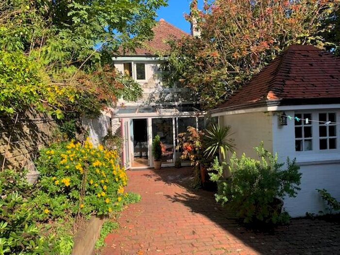 2 Bedroom House To Rent In Prideaux Road, Eastbourne, BN21