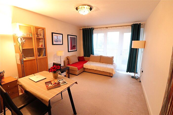 2 Bedroom Flat To Rent In Globe Court, Chronicle Ave, London, NW9