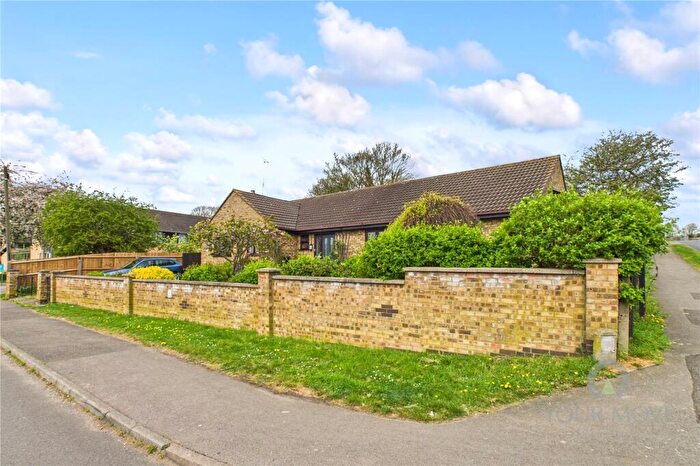 4 Bedroom Bungalow For Sale In Ashfield Avenue, Raunds, Wellingborough, Northamptonshire, NN9