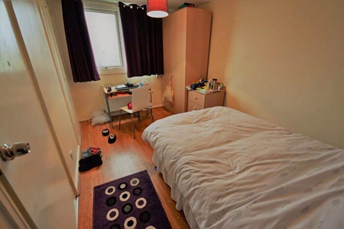 5 Bedroom House To Rent In Woodbridge Lawn, Leeds, LS6