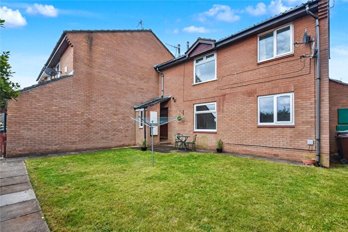 1 Bedroom Flat For Sale In Turbary Avenue, Farsley, Pudsey, West Yorkshire, LS28