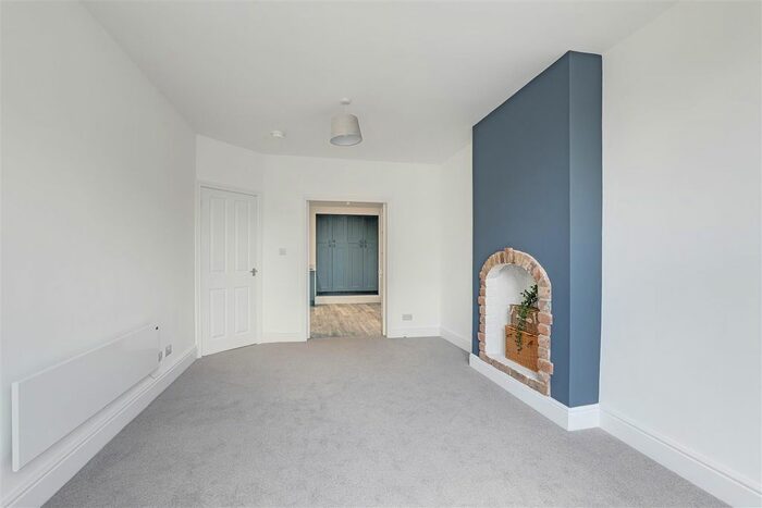 1 Bedroom Flat To Rent In Millicent Road, West Bridgford, Nottinghamshire, NG2