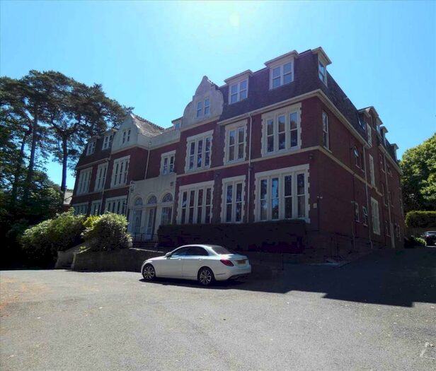 2 Bedroom Apartment To Rent In Chinegate Manor, Knyveton Road, Bournemouth, BH1