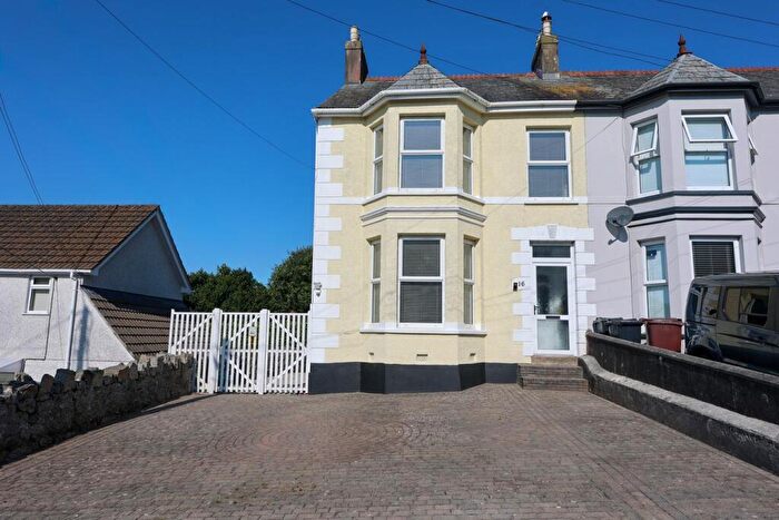 4 Bedroom End Of Terrace House For Sale In Highfield Avenue, St Austell, PL25