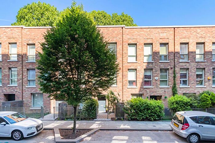 4 Bedroom Terraced House To Rent In Rosenburg Road, London, W3