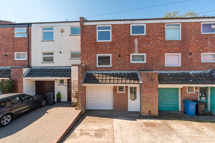 3 Bedroom Town House For Sale In Bury Street, Norwich, NR2