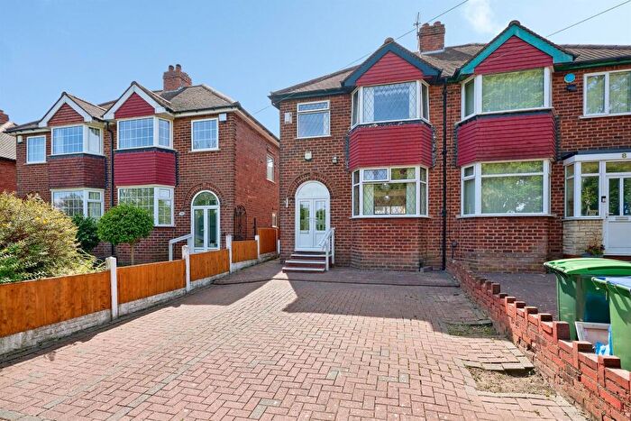 3 Bedroom Semi-Detached House For Sale In Freda Rise, Tividale, Oldbury, B69