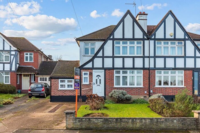 3 Bedroom Semi Detached House For Sale In Vista Way, Harrow, HA3