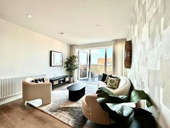 1 Bedroom Flat To Rent In Mary Neuner Road, London, N8