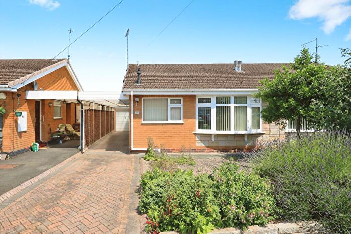 2 Bedroom Bungalow For Sale In Beechfield Drive, Kidderminster, Worcestershire, DY11