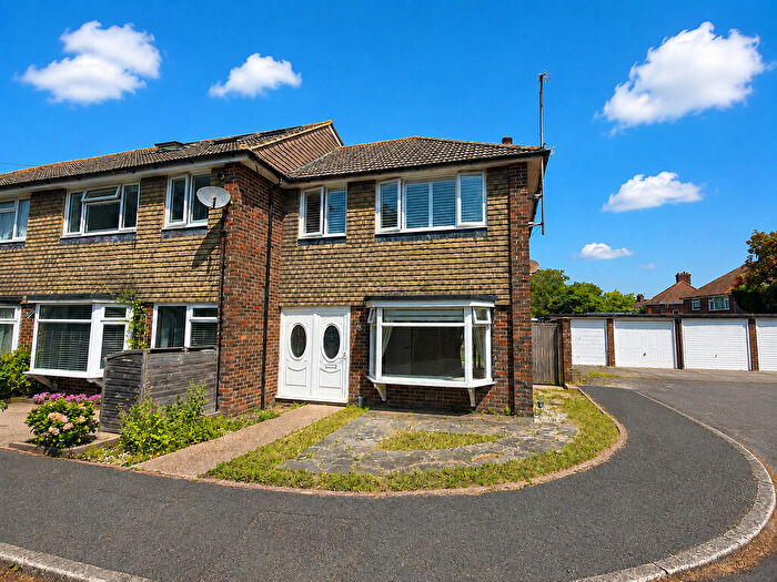 3 Bedroom End Of Terrace House For Sale In Westmount Close, Southwick, BN42