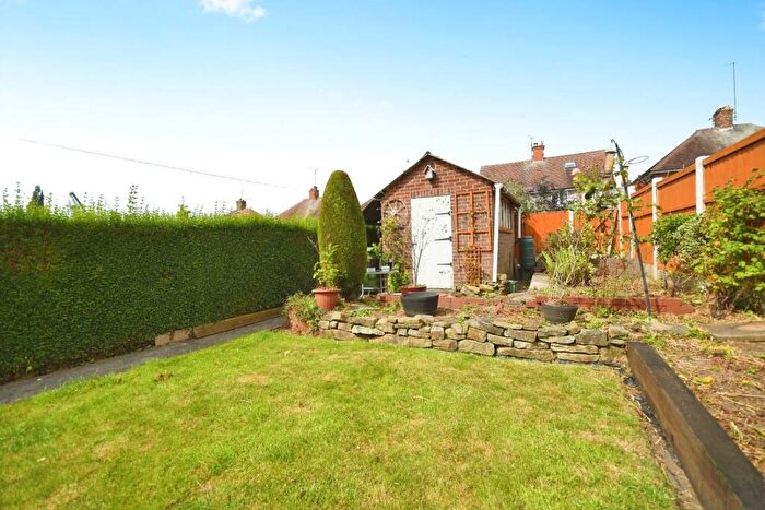 2 Bedroom Semi-Detached House For Sale In Brookbank Avenue, Brockwell, Chesterfield, S40