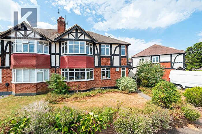 2 Bedroom Flat For Sale In London Road, Cheam, SM3