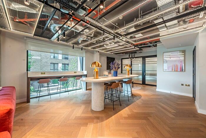 3 Bedroom Flat For Sale In The Exchange Watford, Watford, WD24