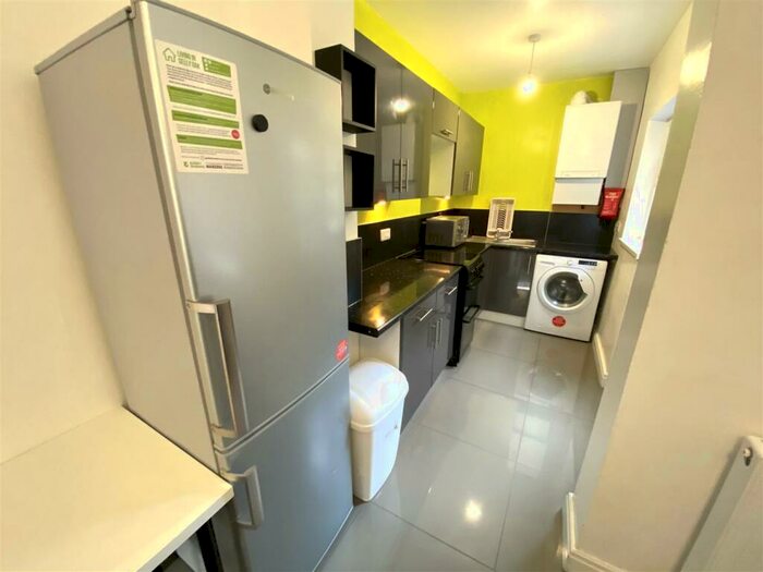 4 Bedroom Terraced House To Rent In Winnie Road, Selly Oak, Birmingham, B29