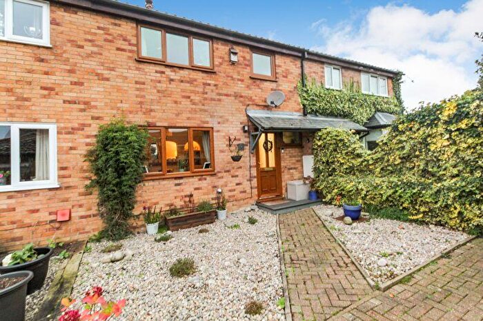 3 Bedroom Terraced House For Sale In Trinity Close, Roxton, MK44