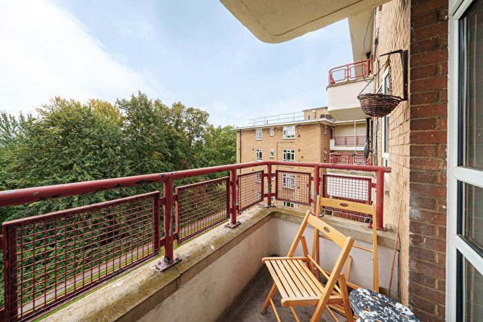 2 Bedroom Flat For Sale In Holderness House, Champion Hill, Camberwell, SE5