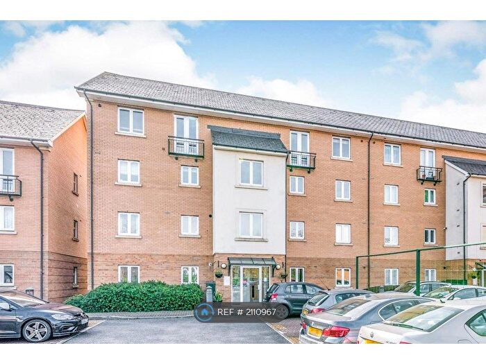 2 Bedroom Maisonette To Rent In Amalfi House, Cardiff, CF10