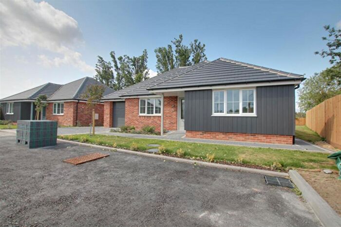 3 Bedroom Detached Bungalow For Sale In Montrose Gardens, Pork Lane, Great Holland, CO13