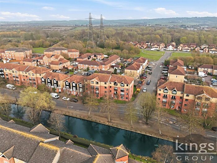 2 Bedroom Flat For Sale In Manton Road, Enfield London, EN3