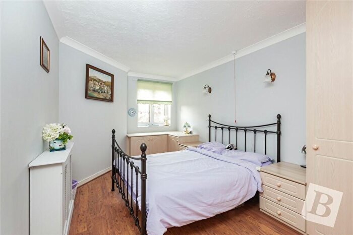 1 Bedroom Apartment For Sale In Junction Road, Romford, RM1