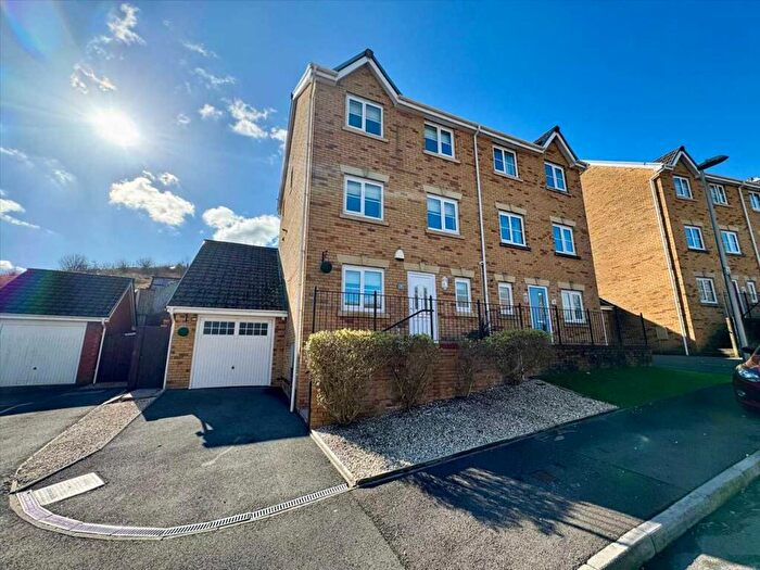 4 Bedroom Semi Detached House For Sale In Parc Gellifaelog, Tonypandy, CF40