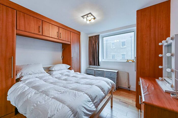 2 Bedroom Flat To Rent In George Street, Marylebone, London, W1U