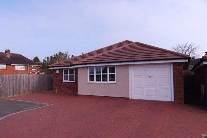 3 Bedroom Bungalow To Rent In Parker Road, Wolverhampton, WV11