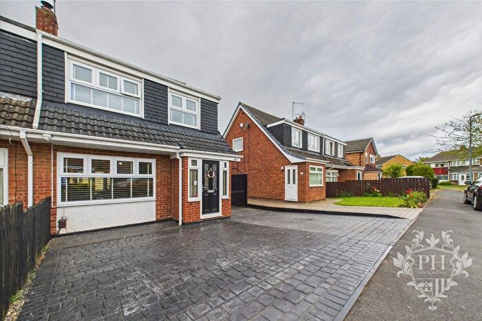 3 Bedroom Semi-Detached House For Sale In Tindale Walk, Middlesbrough, TS5