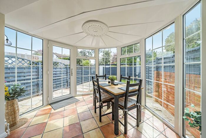 3 Bedroom End Of Terrace House For Sale In Ottershaw, Surrey, KT16