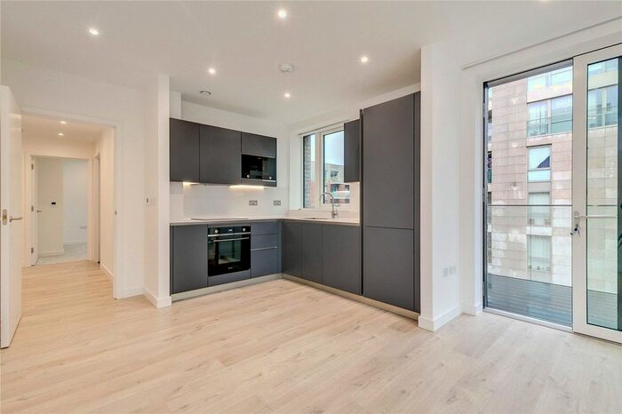 2 Bedroom Flat To Rent In Hartingtons Court, Coster Avenue, London, N4