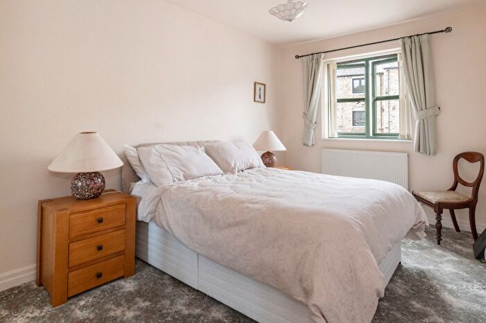 3 Bedroom Terraced House For Sale In Kings Mill Lane, Settle, North Yorkshire, BD24