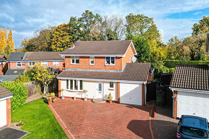 4 Bedroom Detached House For Sale In St. Peters Close, Hall Green, B28